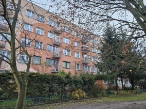 Read more about the article SŁONECZNE MIESZKANIE NA I PIĘTRZE, Z BALKONEM W CENTRUM – KRÓLOWEJ  JADWIGI